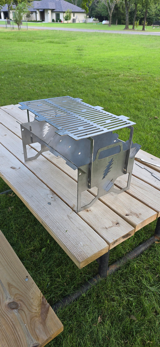 Collapsible slot grill