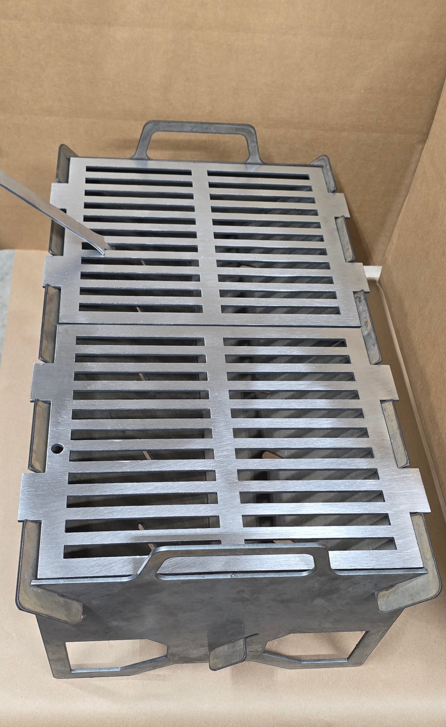 Slot Grill Split Grates and Bottle Opener Lifter Key